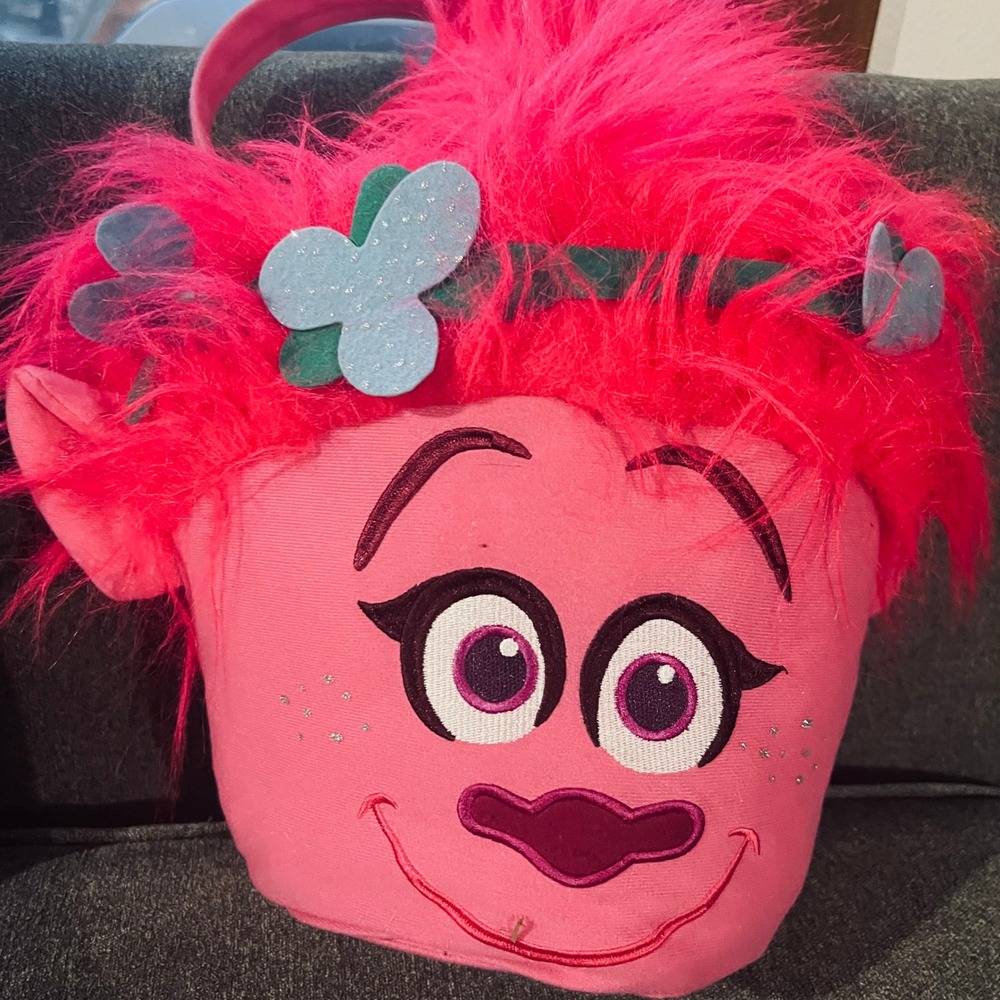 DreamWorks Trolls Poppy Plush Bucket Kids OS Pink Faux Fur Treat Basket